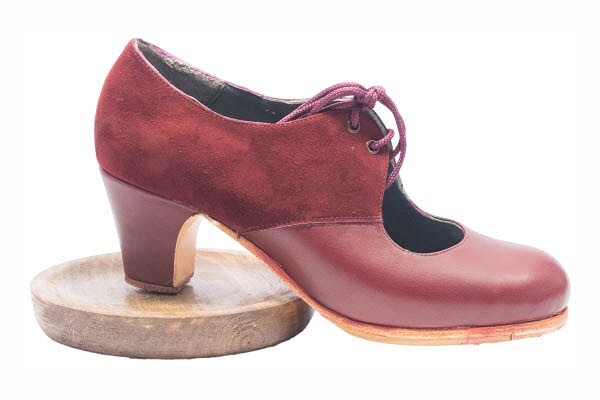 Flamenco shoes and skirts Ritmo Flamenco